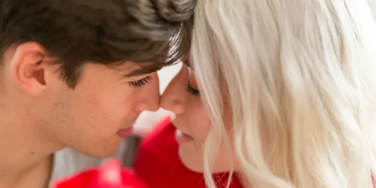 Can-Kissing-Burn-Calories